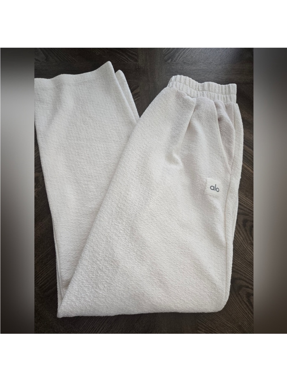 Alo Yoga Lightweight Textured Pant In Ivory sz MEDIUM